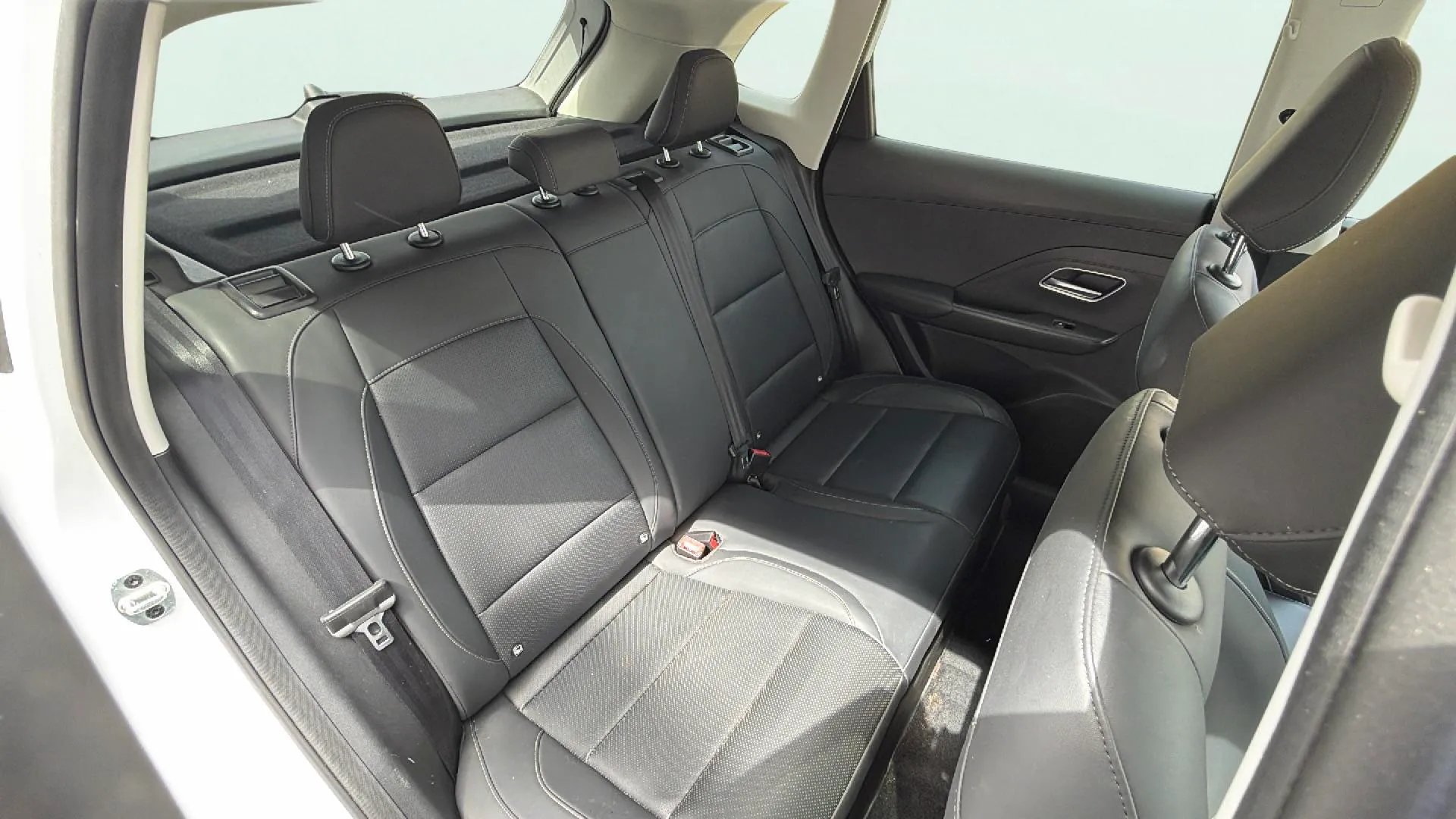 MG ZS Hybrid+ Luxury - foto 10