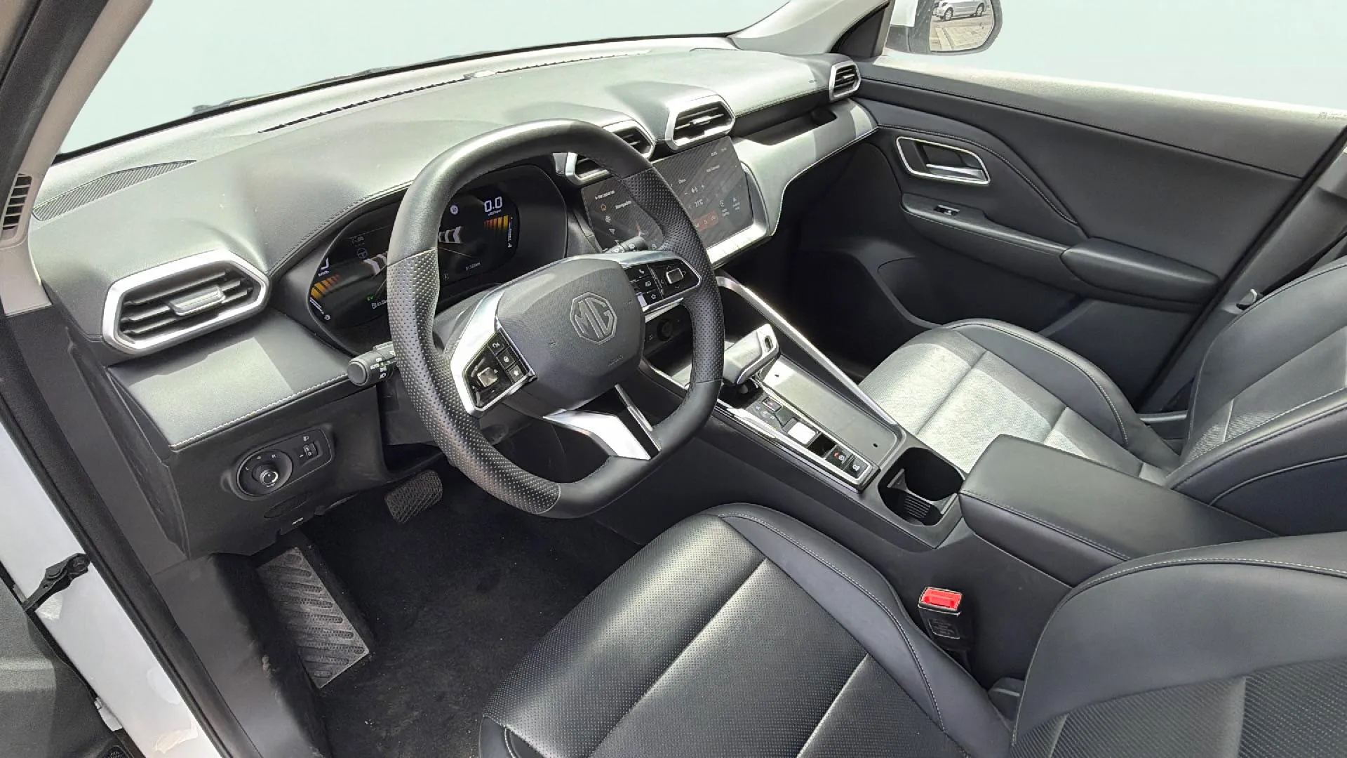 MG ZS Hybrid+ Luxury - foto 8