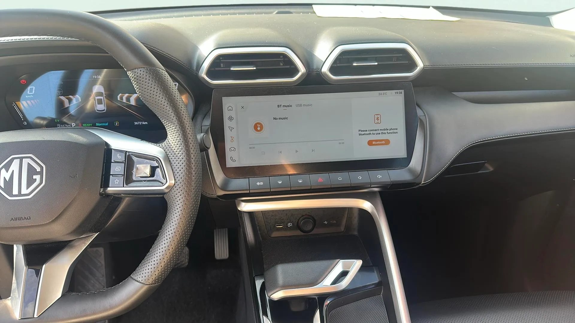 MG ZS Hybrid+ Luxury - foto 12