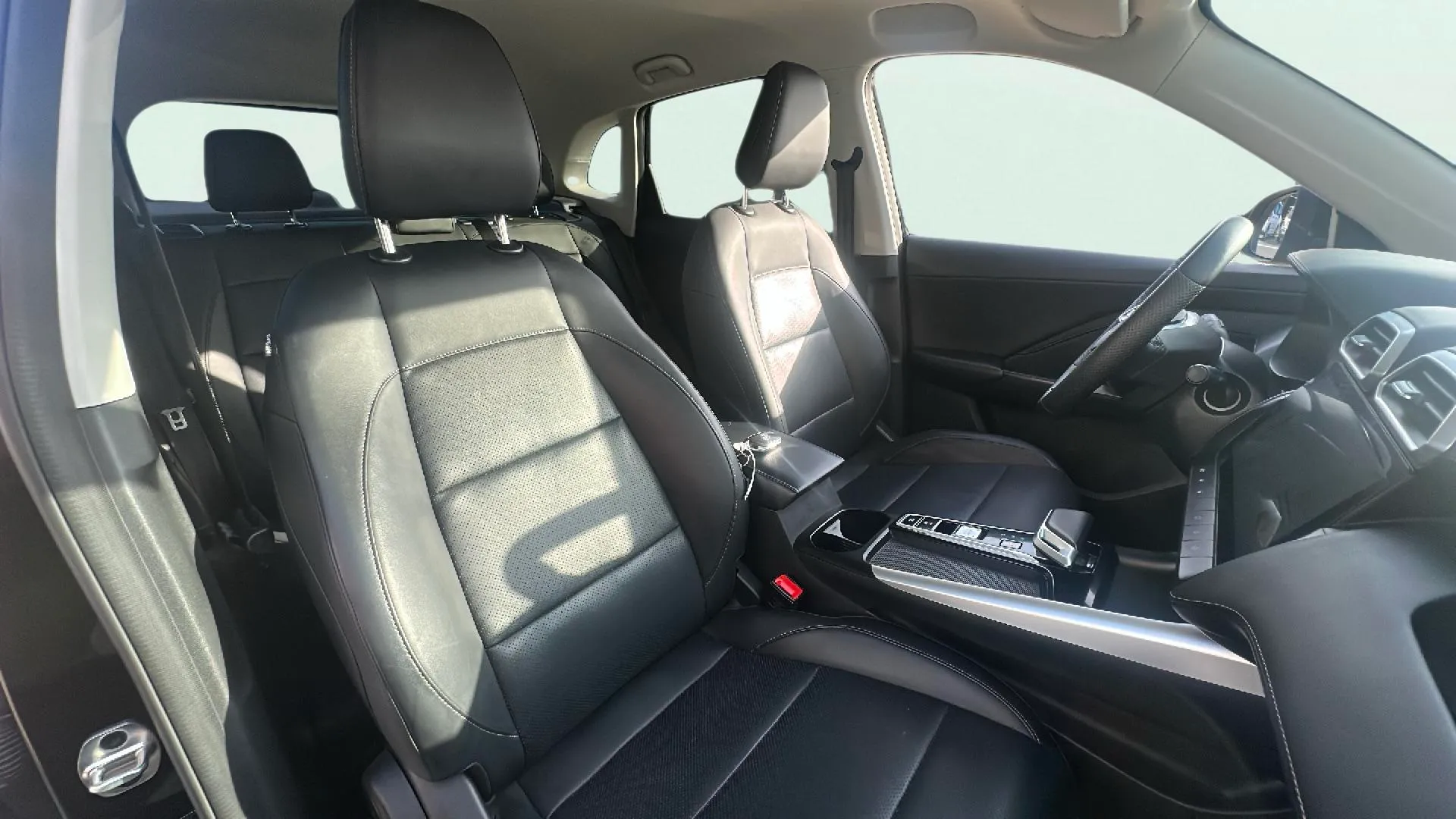 MG ZS Hybrid+ Luxury - foto 16