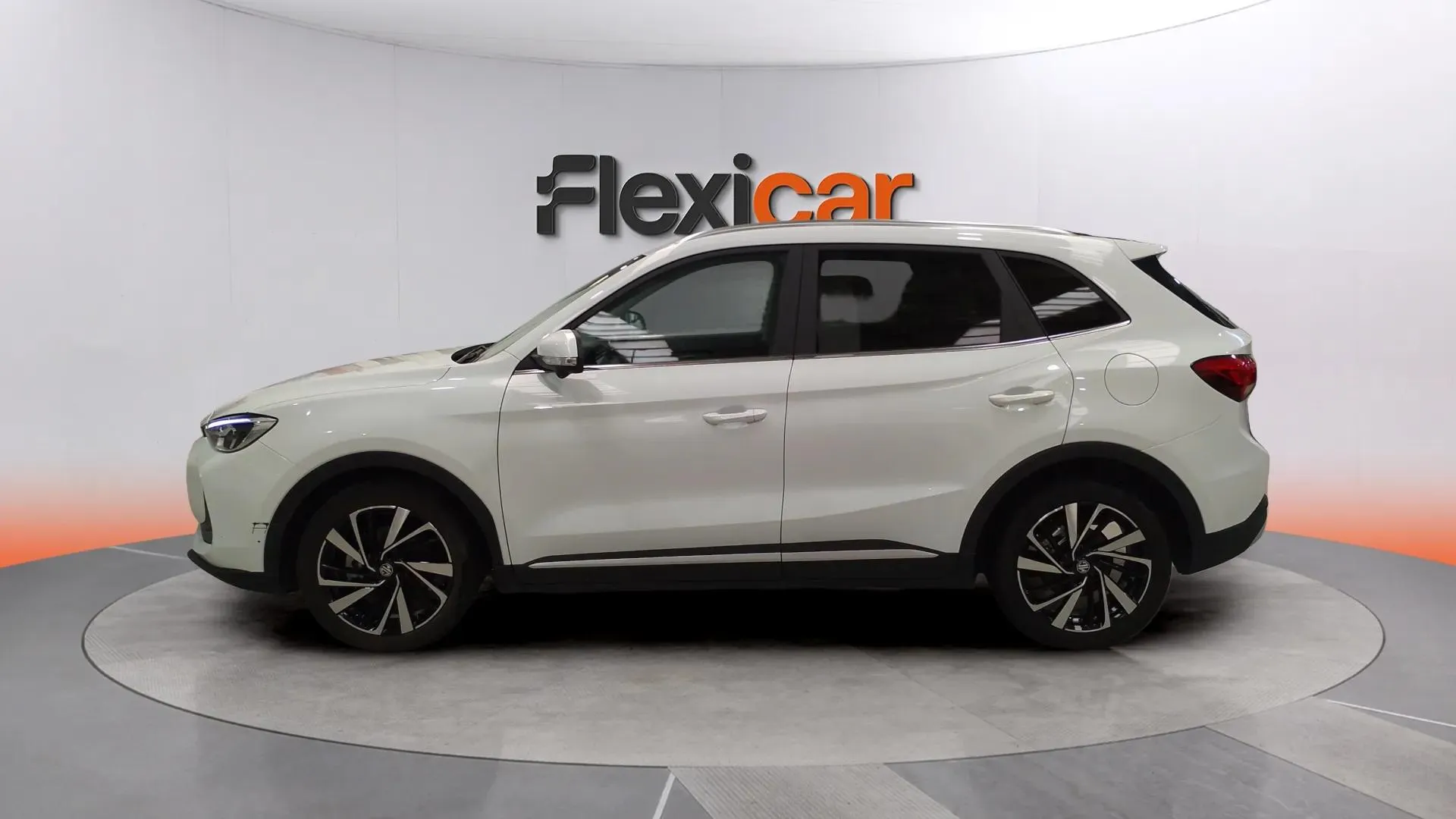 MG ZS Hybrid+ Luxury - foto 9
