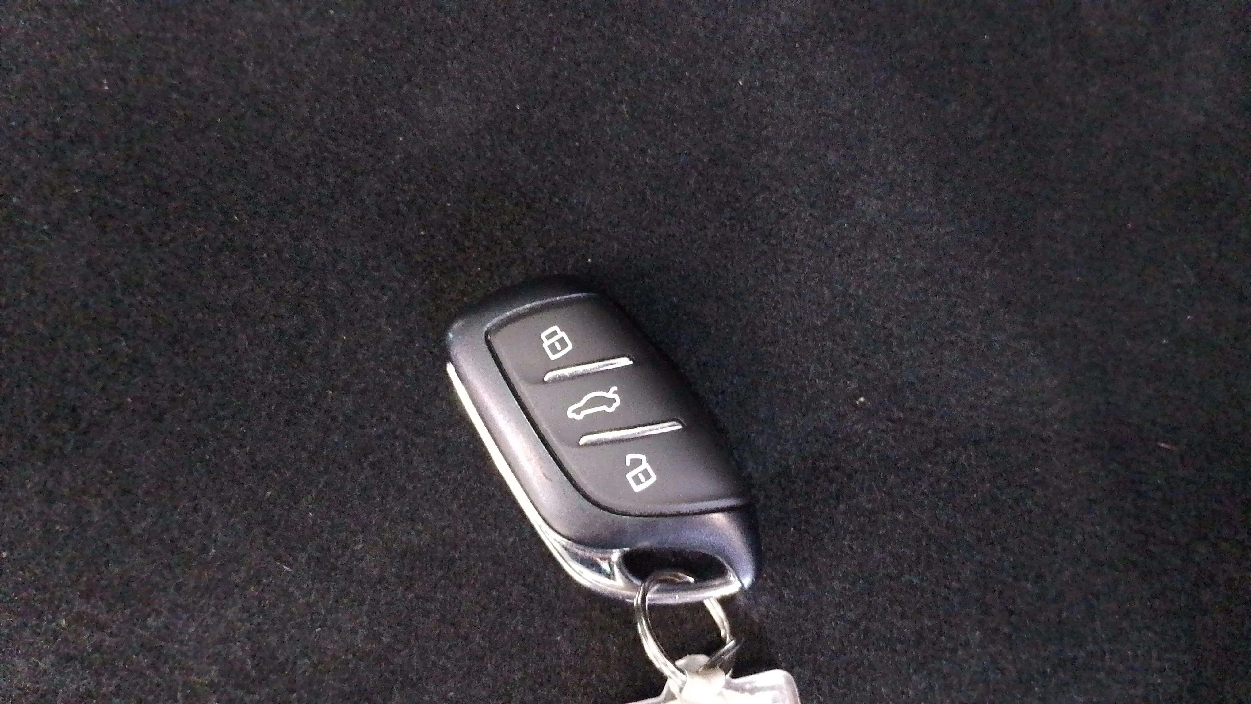 MG ZS Hybrid+ Luxury - foto 30