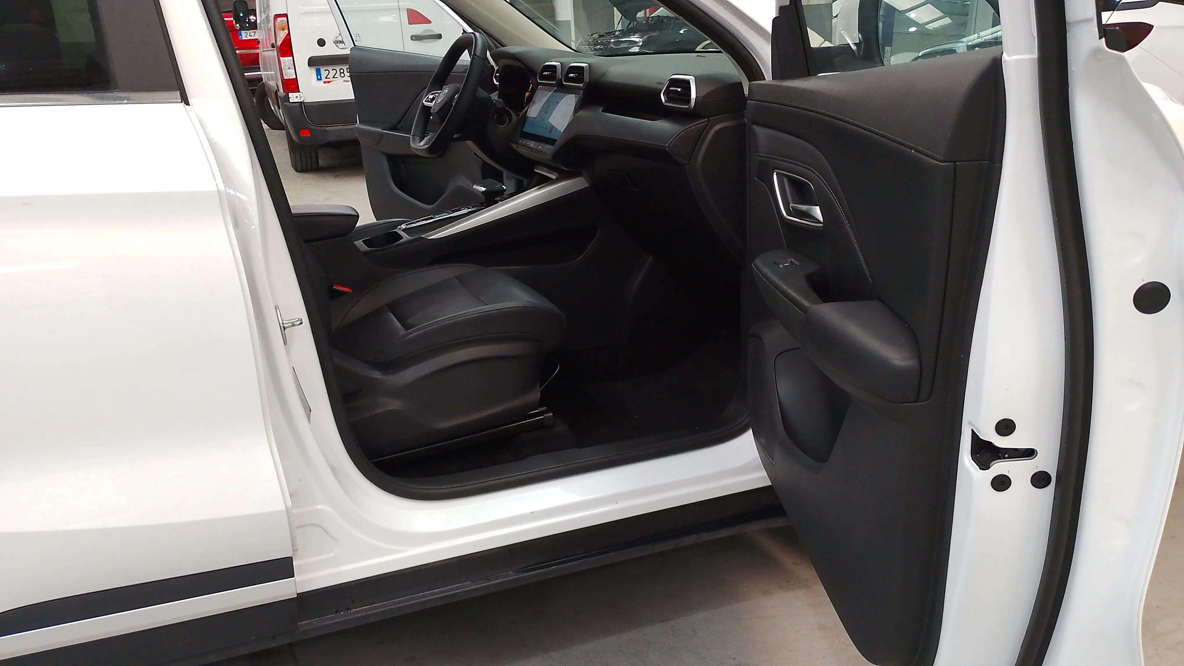 MG ZS Hybrid+ Luxury - foto 14