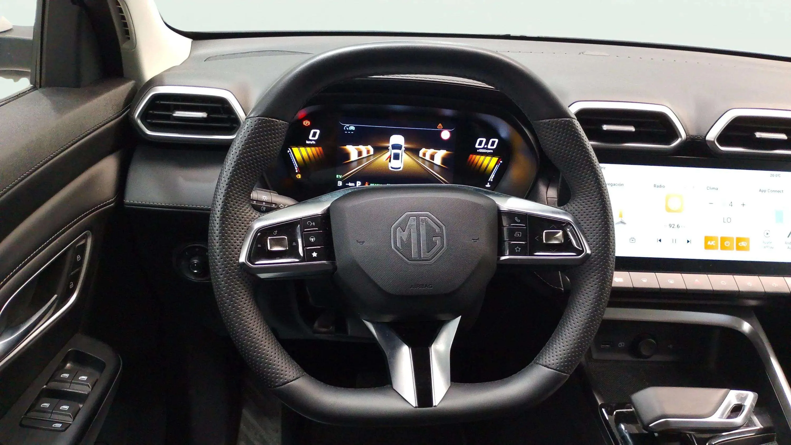 MG ZS Hybrid+ Luxury - foto 19