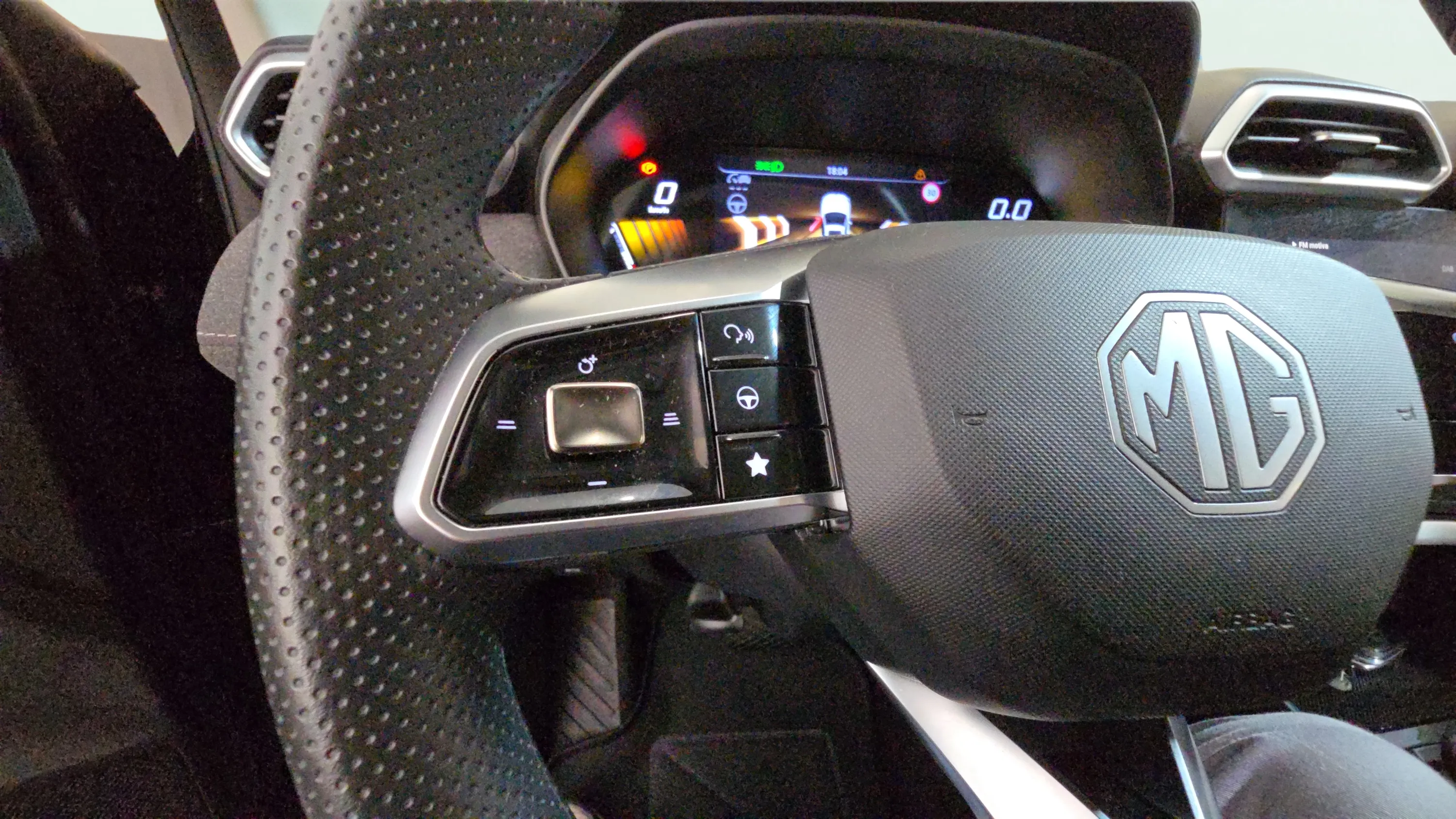 MG ZS Hybrid+ Standard - foto 12