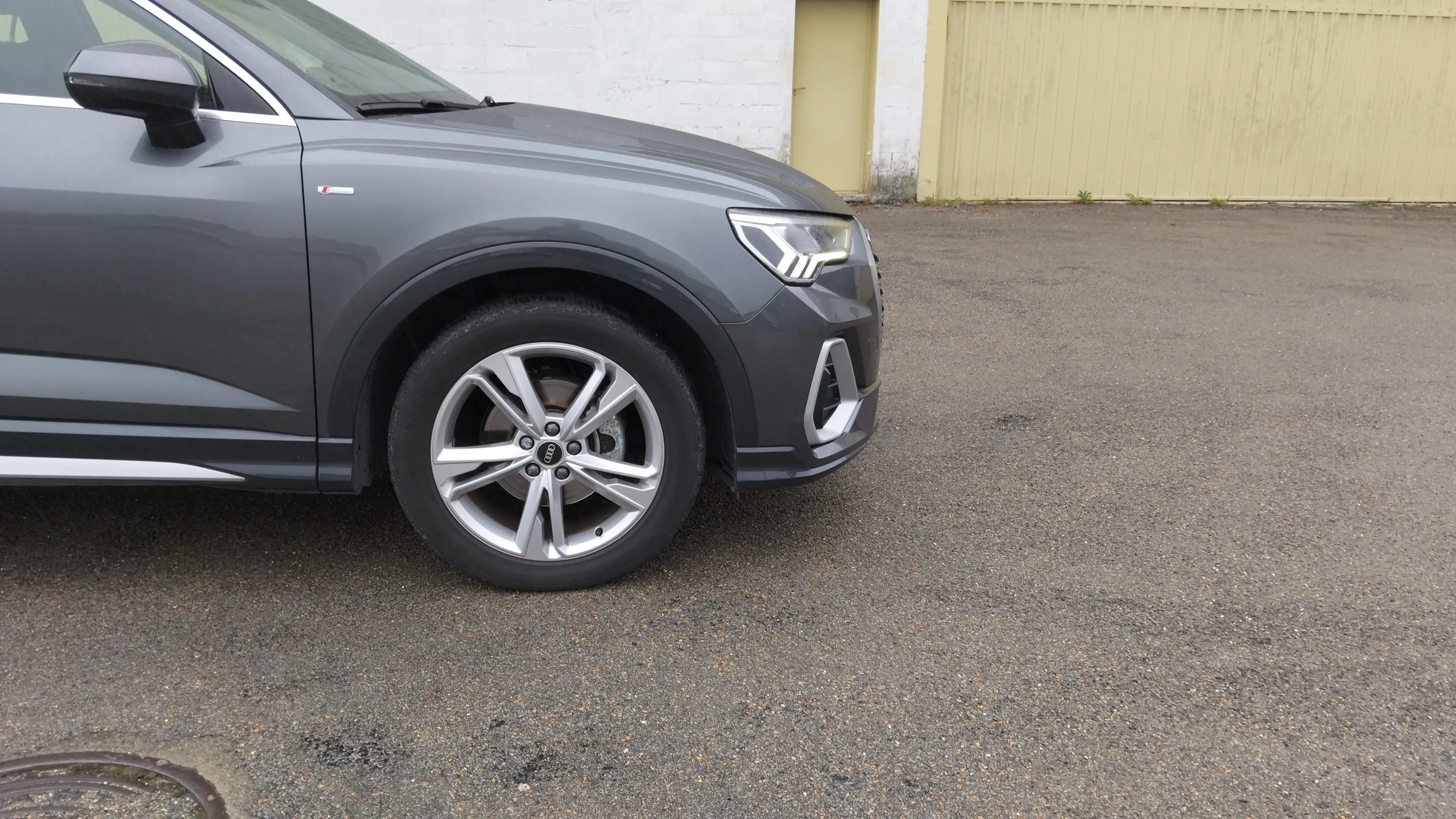 Audi Q3 S line 35 TDI - foto 30
