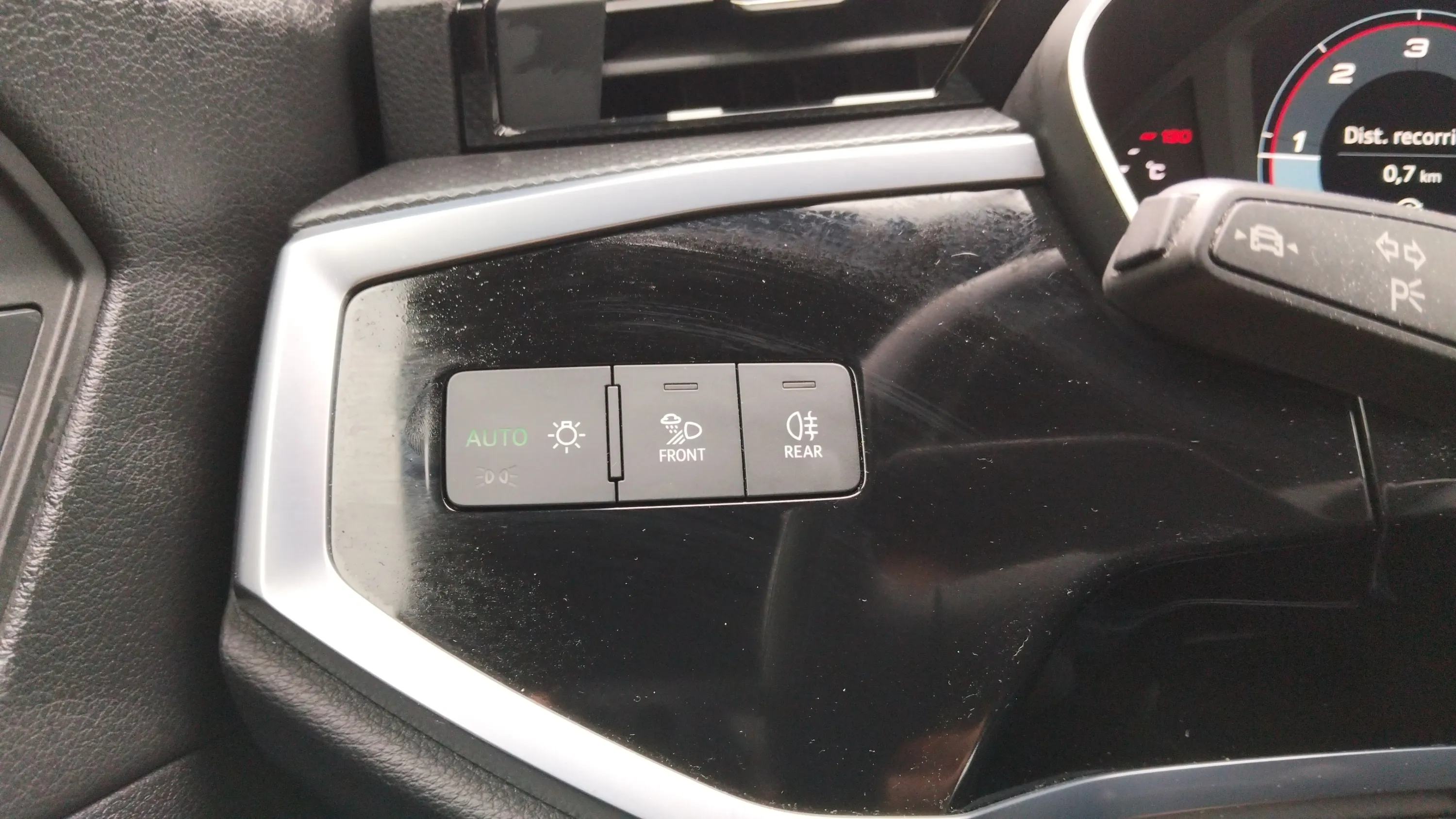 Audi Q3 S line 35 TDI - foto 21
