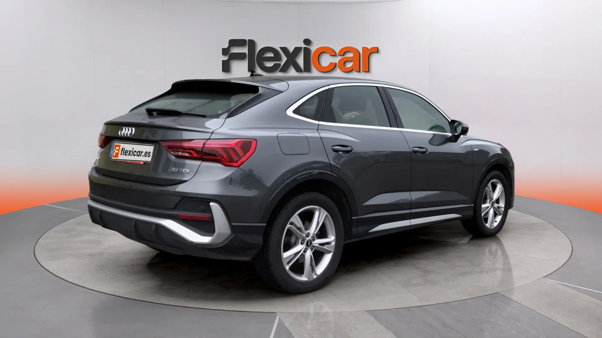 Audi Q3 S line 35 TDI - foto 3