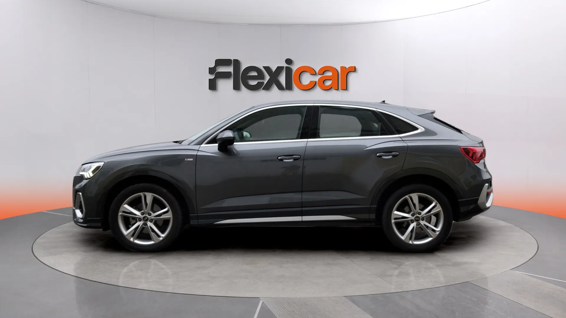 Audi Q3 S line 35 TDI - foto 5