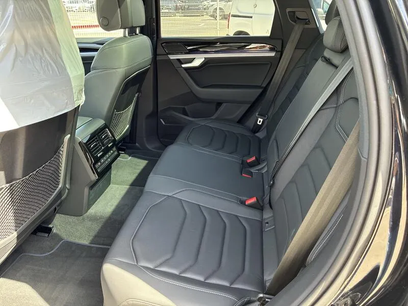 Volkswagen Touareg 3.0 V6 TSI R - foto 23