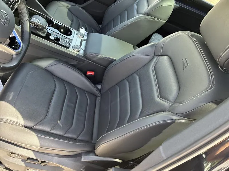 Volkswagen Touareg 3.0 V6 TSI R - foto 32