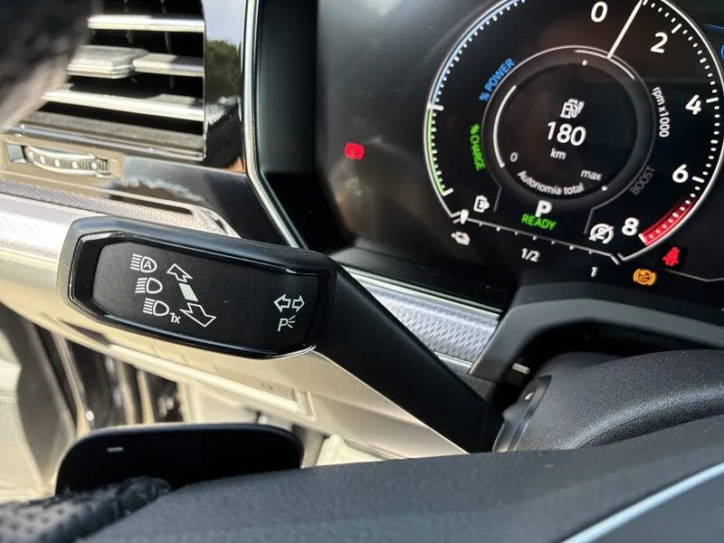 Volkswagen Touareg 3.0 V6 TSI R - foto 34