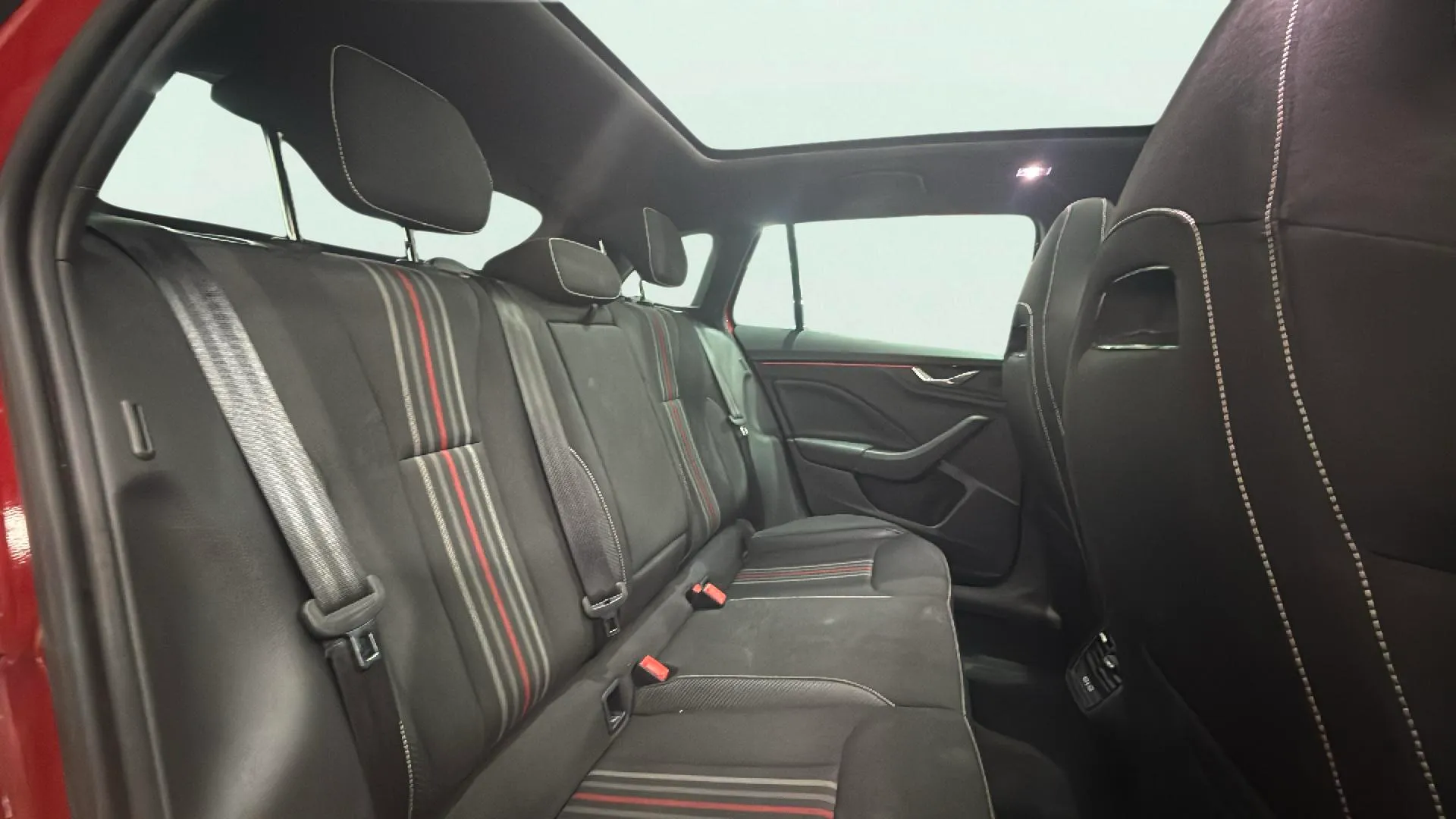 Škoda Scala 1.5 TSI DSG Monte Carlo - foto 14