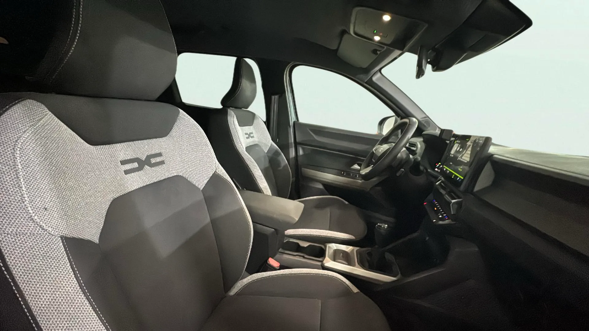 Dacia Bigster Mild Hybrid-G 140 - foto 13