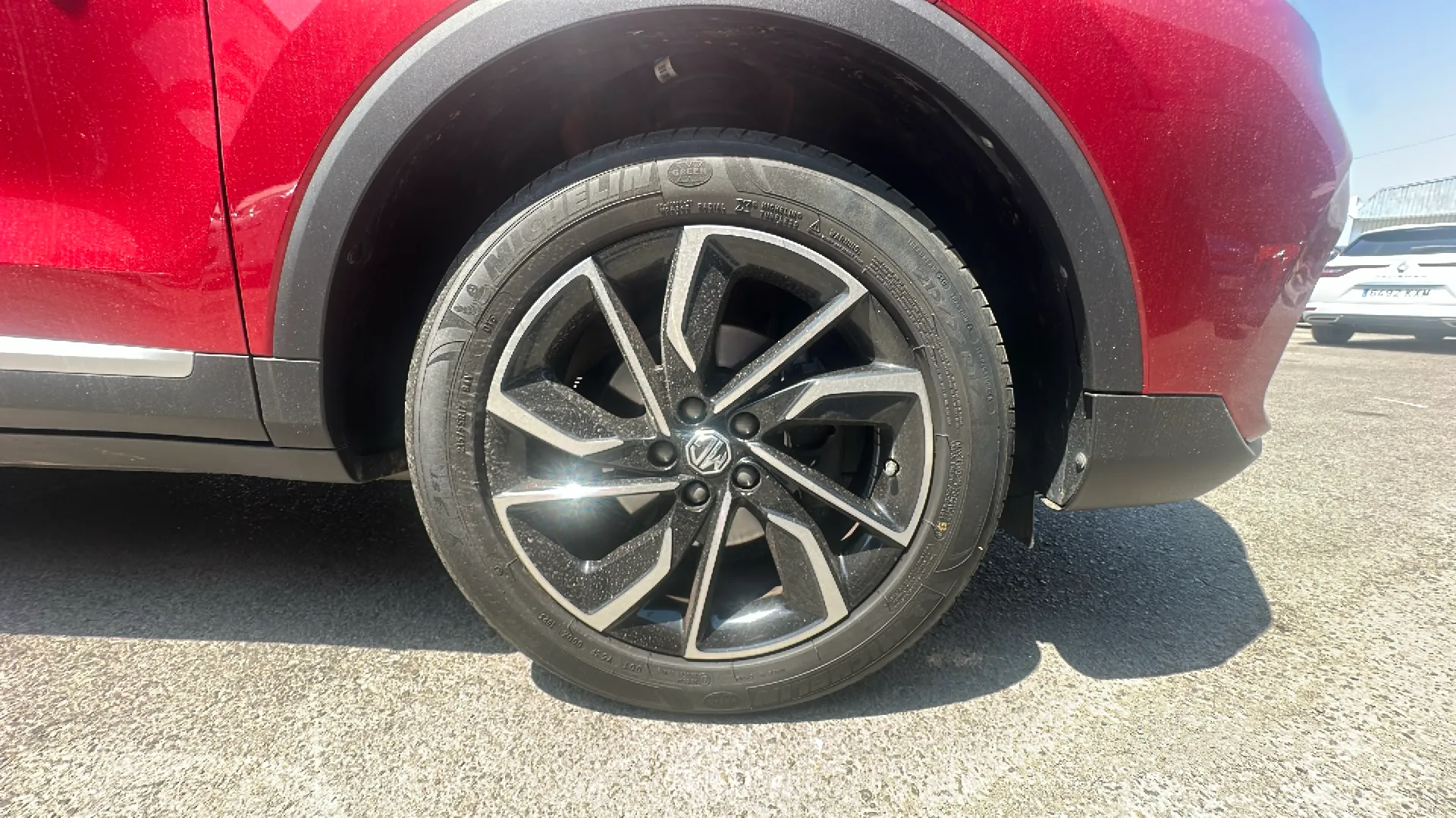MG ZS 1.0T Luxury - foto 24
