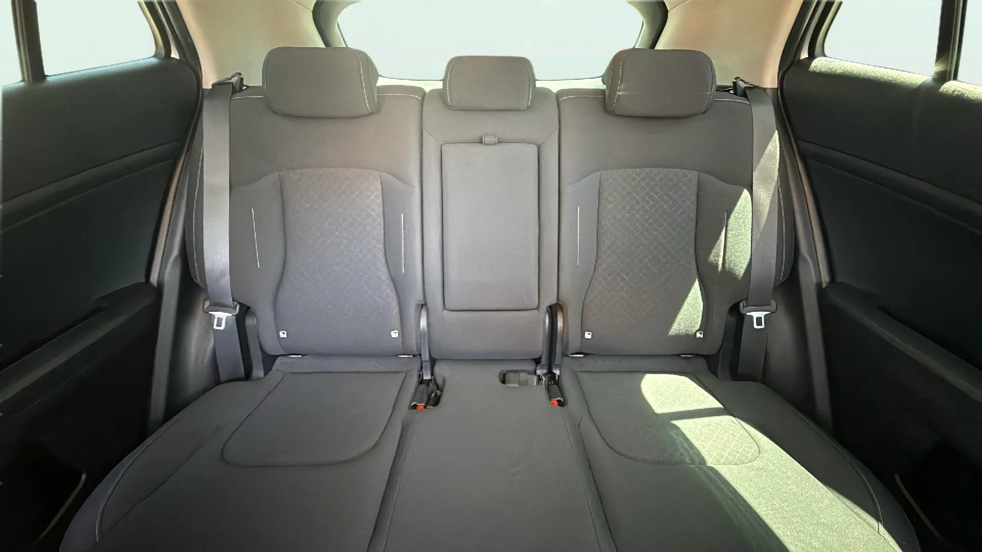 Kia Sportage 1.6 T-GDi Concept 4x2 - foto 15