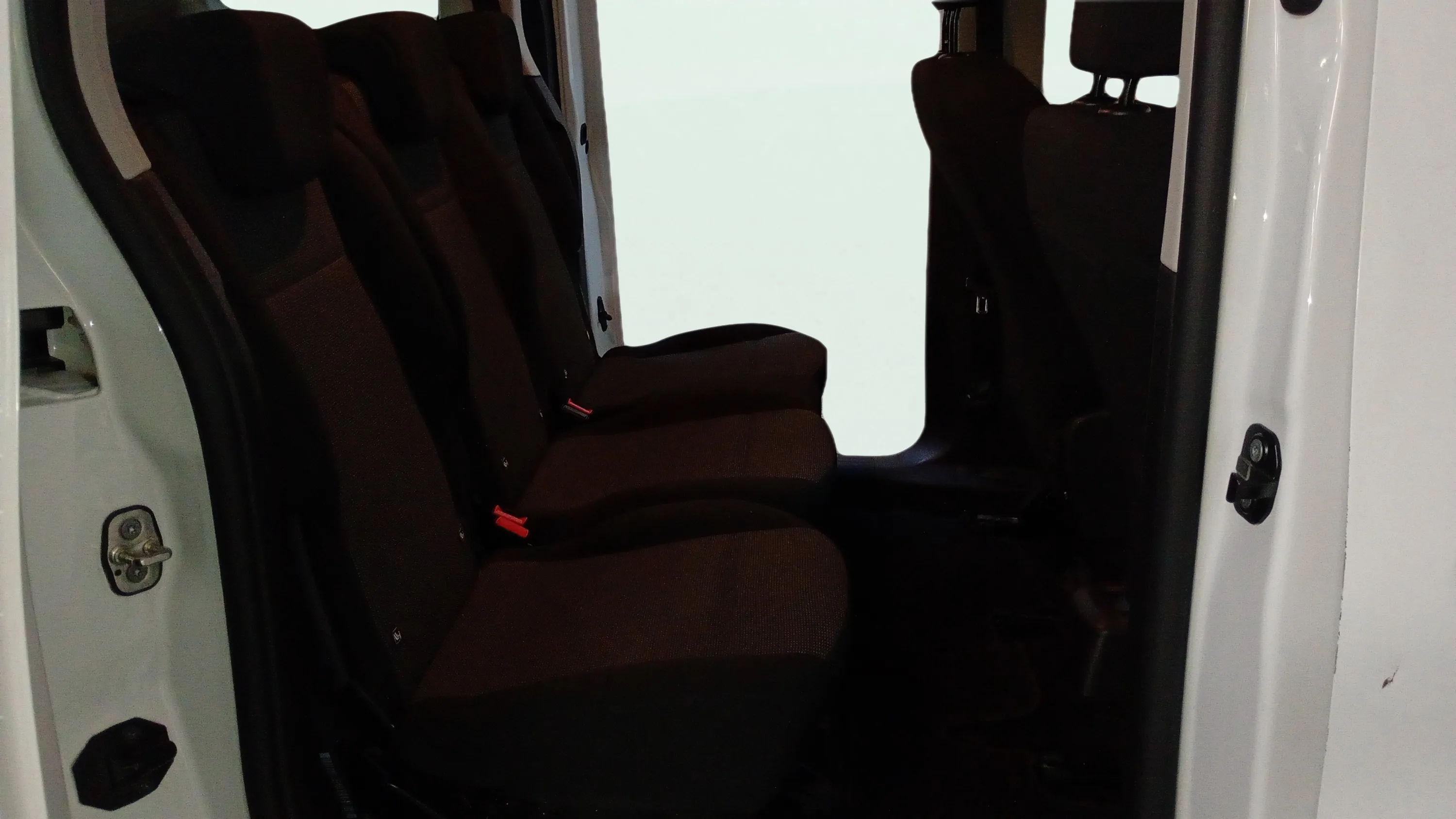 Peugeot Rifter Allure Standard BlueHDi - foto 24