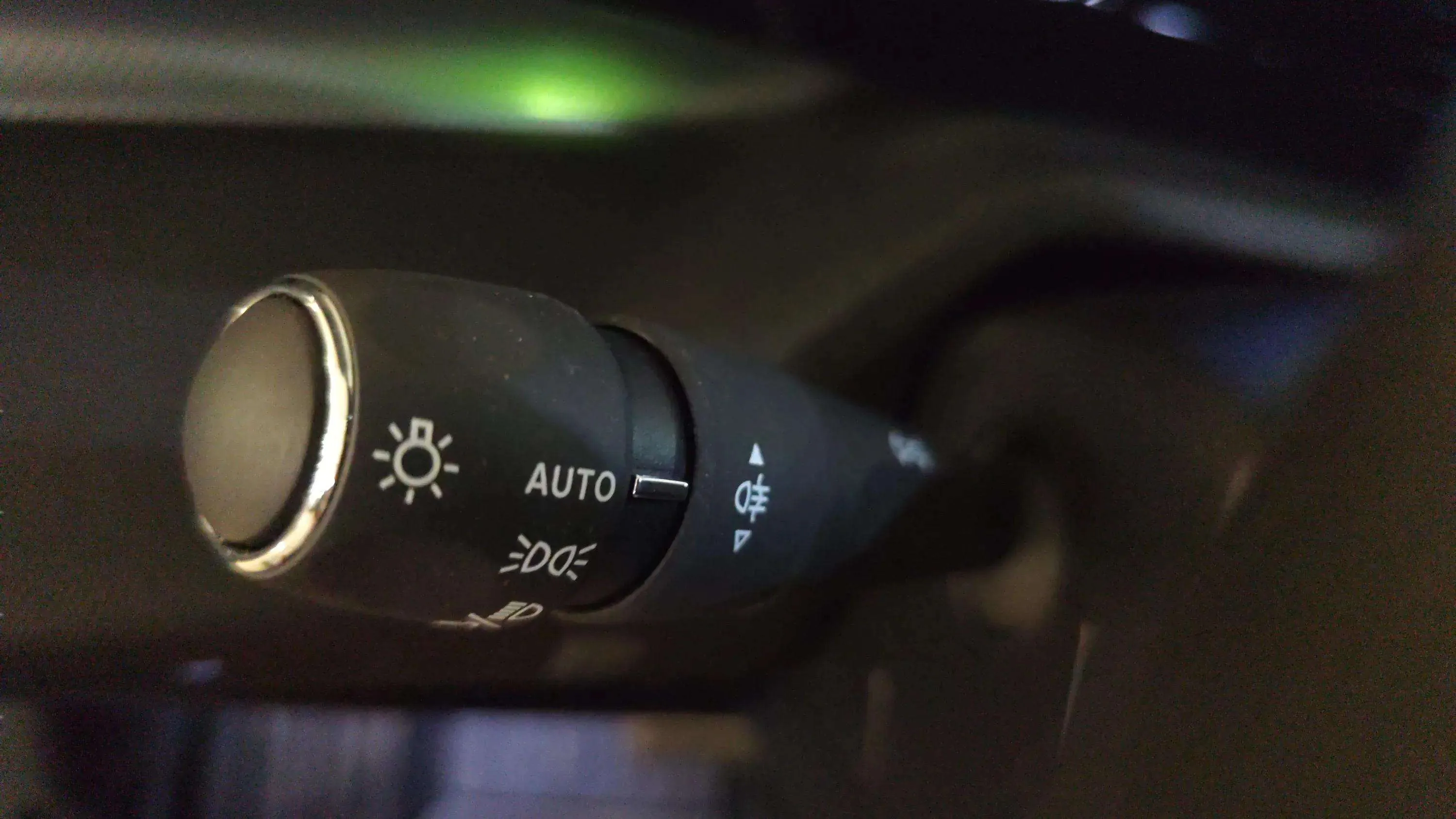 Peugeot 408 GT PHEV 180 e-EAT8 - foto 14