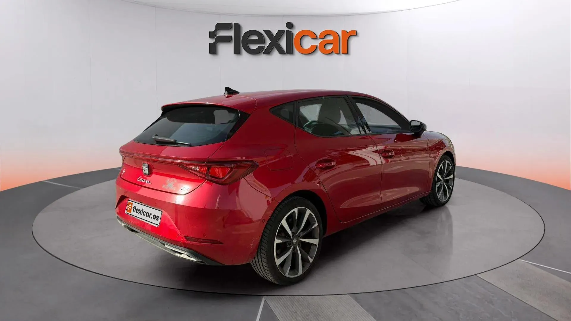 SEAT León 1.5 eTSI DSG-7 FR - foto 6
