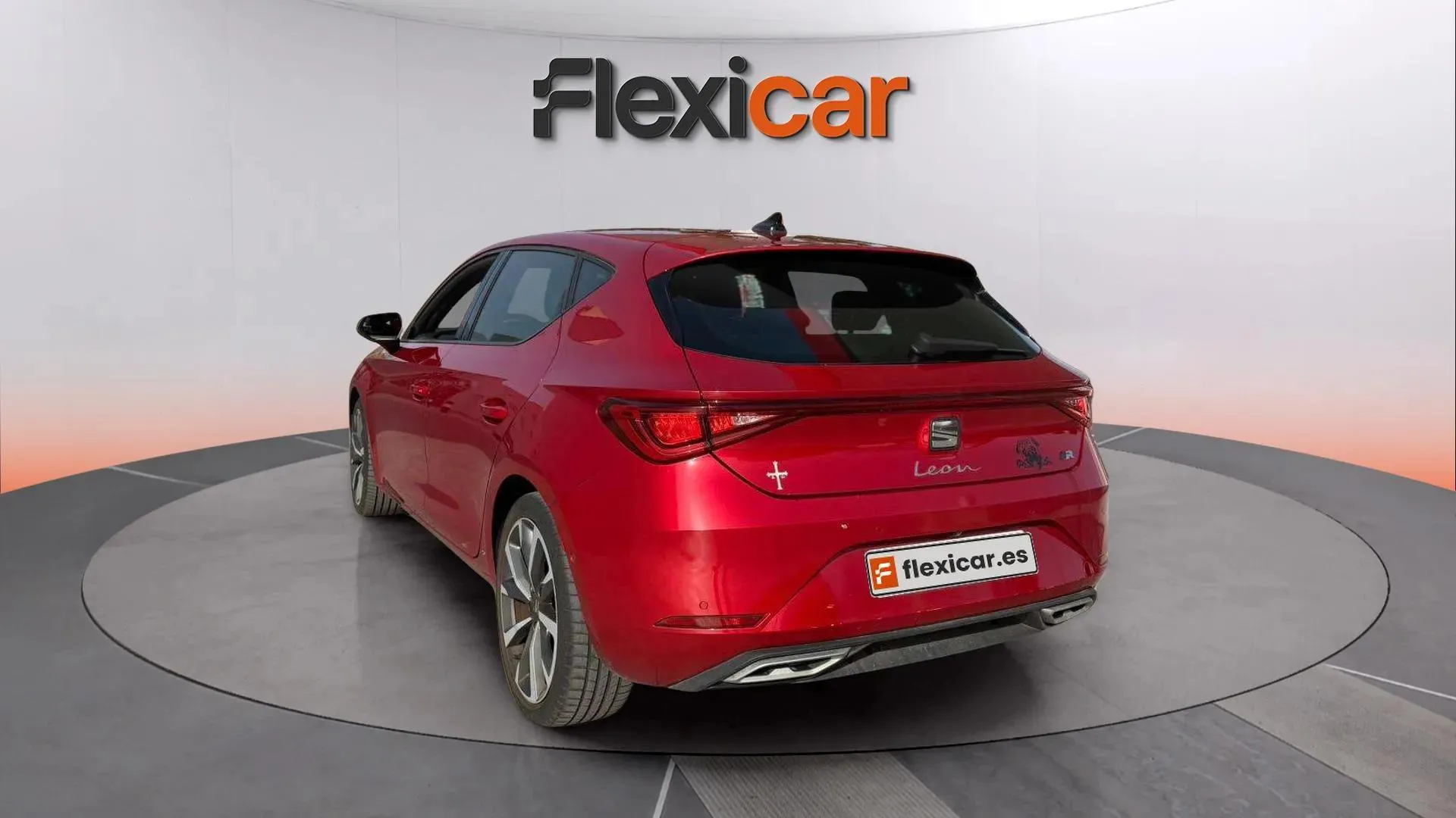 SEAT León 1.5 eTSI DSG-7 FR - foto 8