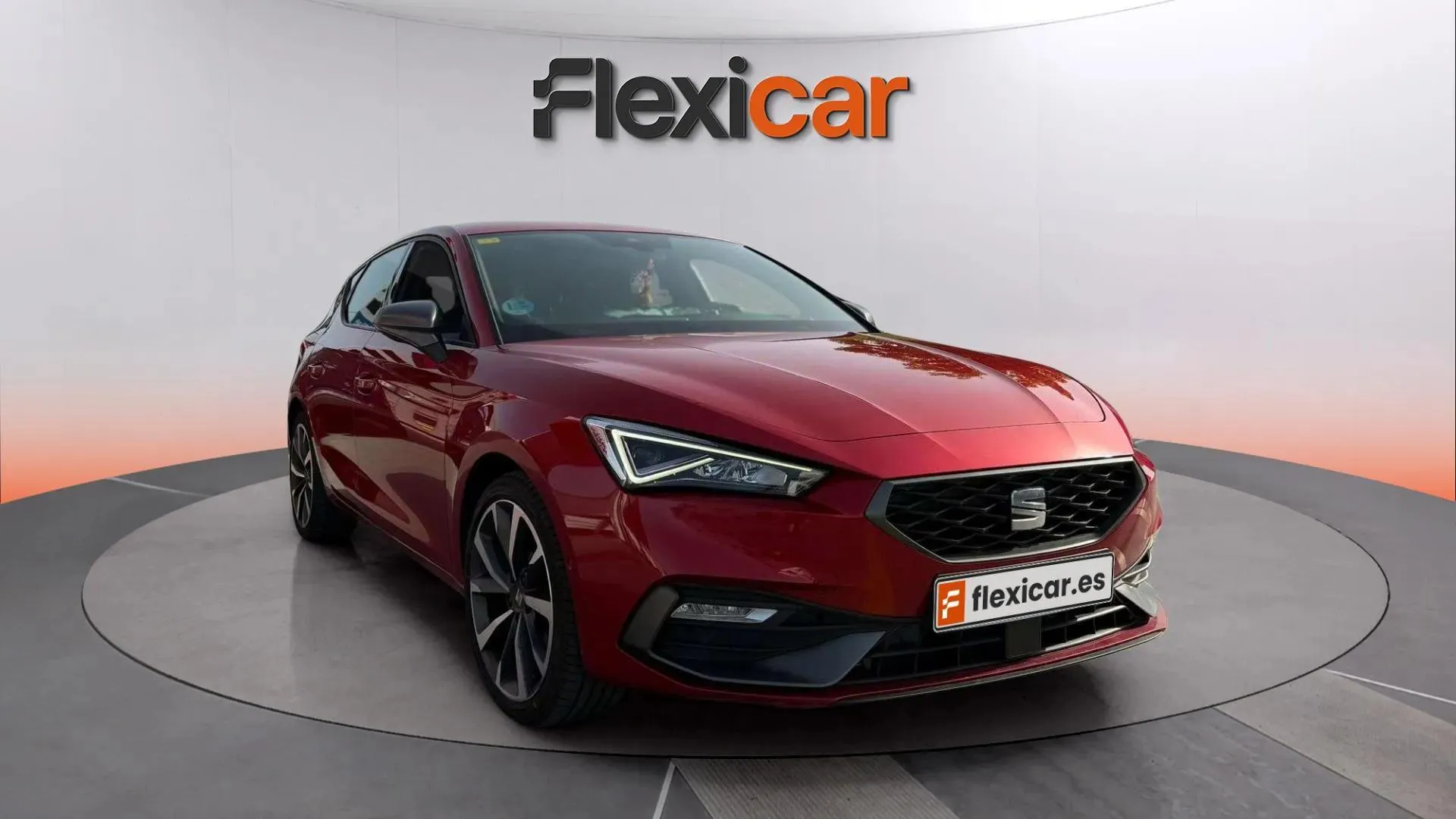 SEAT León 1.5 eTSI DSG-7 FR - foto 1