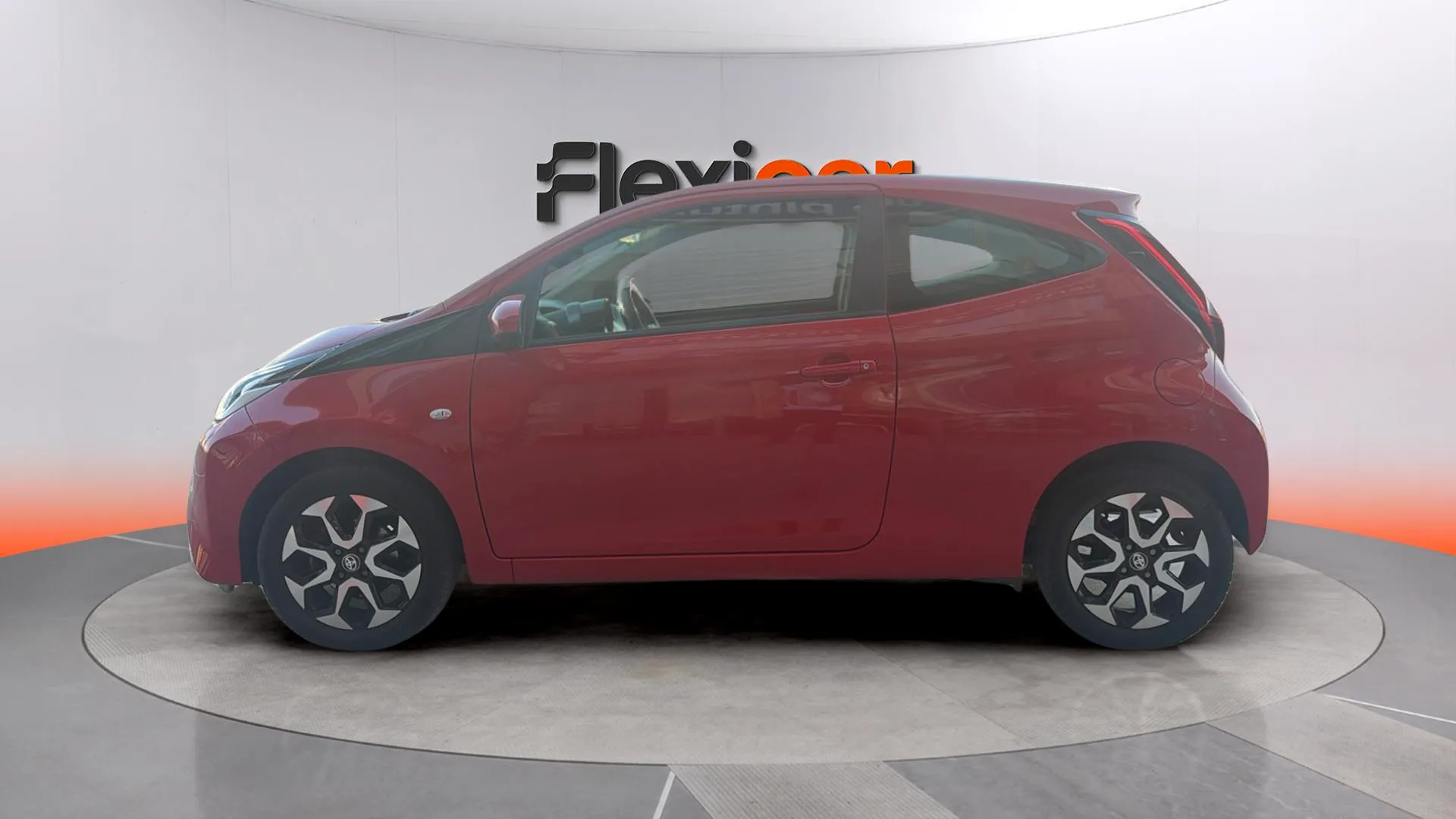 Toyota Aygo 1.0 70 x-play - foto 6