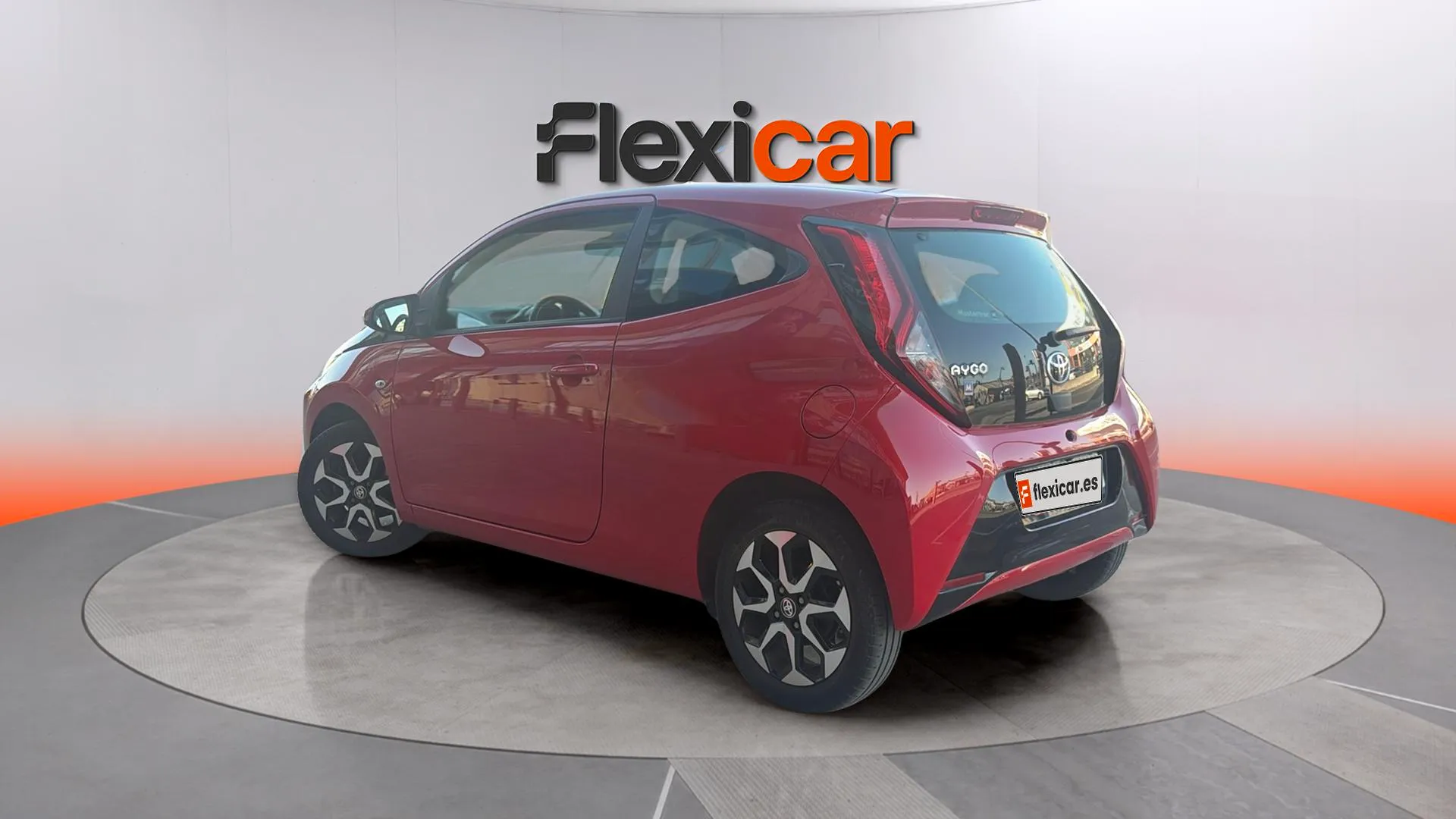 Toyota Aygo 1.0 70 x-play - foto 7