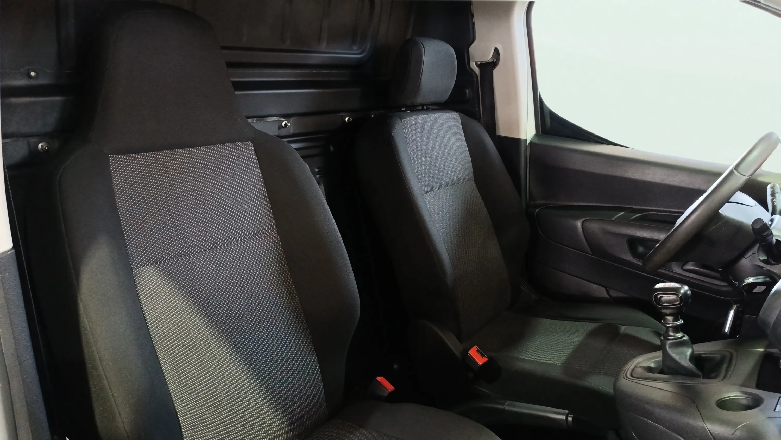 Opel Combo 1.5 TD Edition L - foto 30