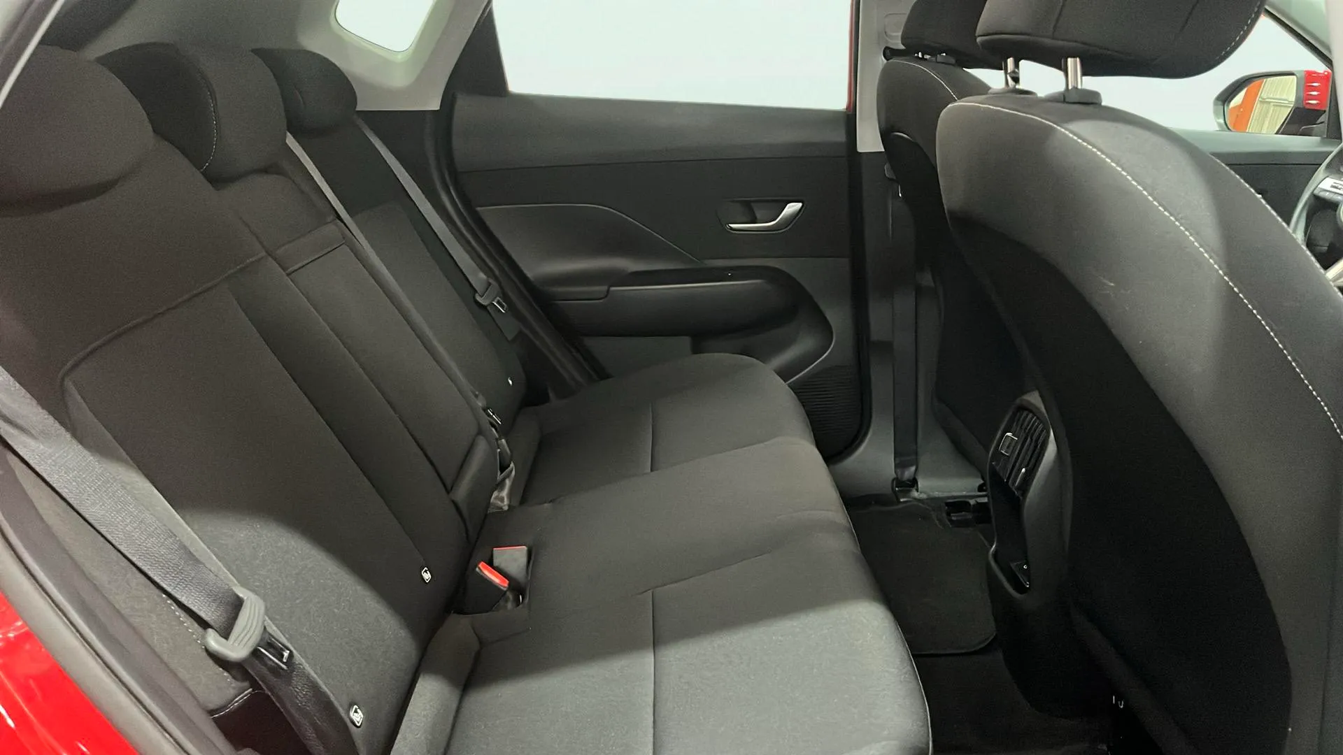 Hyundai Kona EV 65kWh Black Line - foto 13
