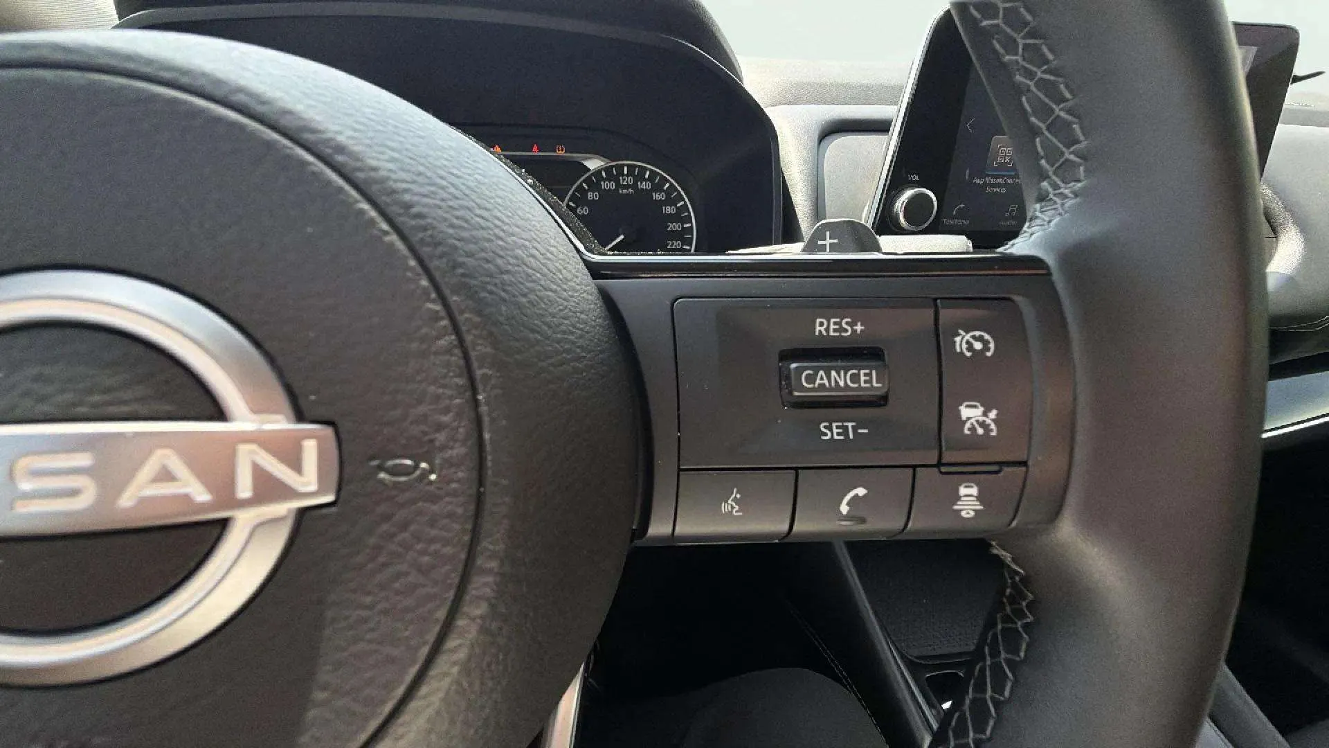 Nissan Qashqai DIG-T Xtronic N-Style - foto 13
