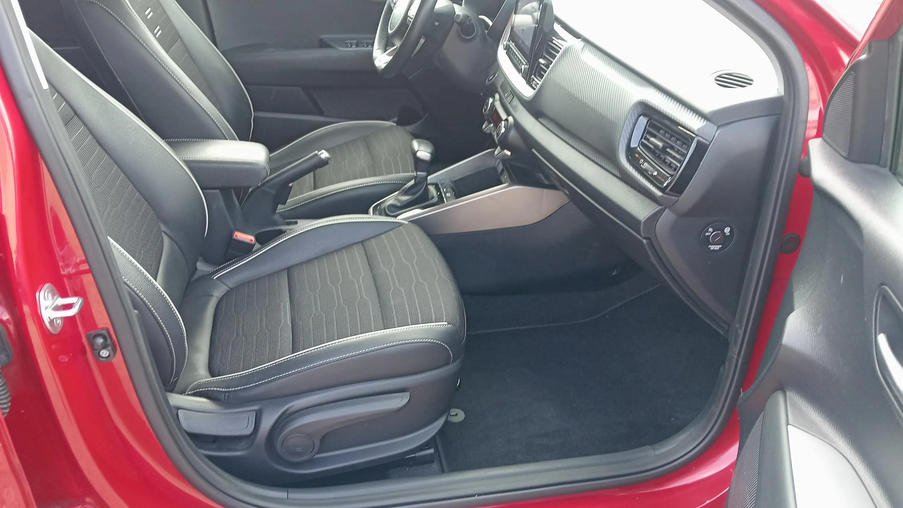 Kia Stonic 1.0 T-GDi MHEV Drive DCT - foto 16