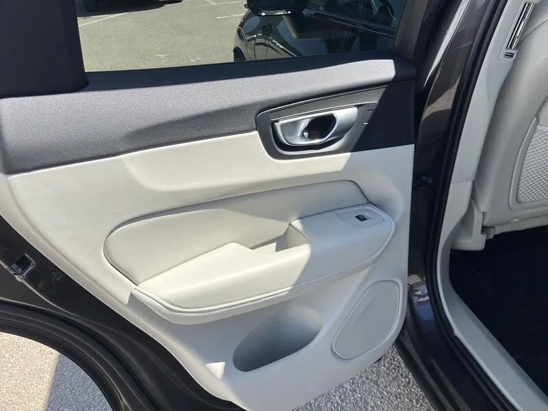 Volvo XC60 2.0 T6 AWD Recharge Ultimate Dark - foto 23