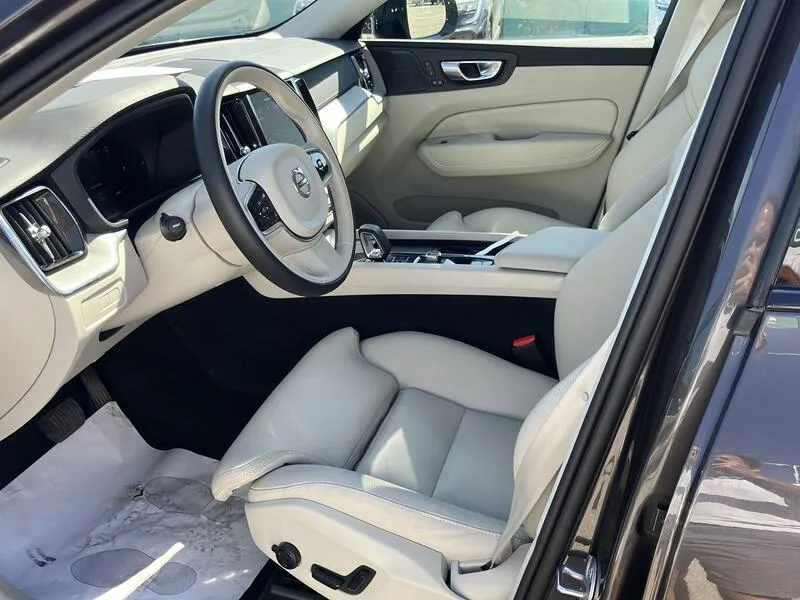 Volvo XC60 2.0 T6 AWD Recharge Ultimate Dark - foto 21