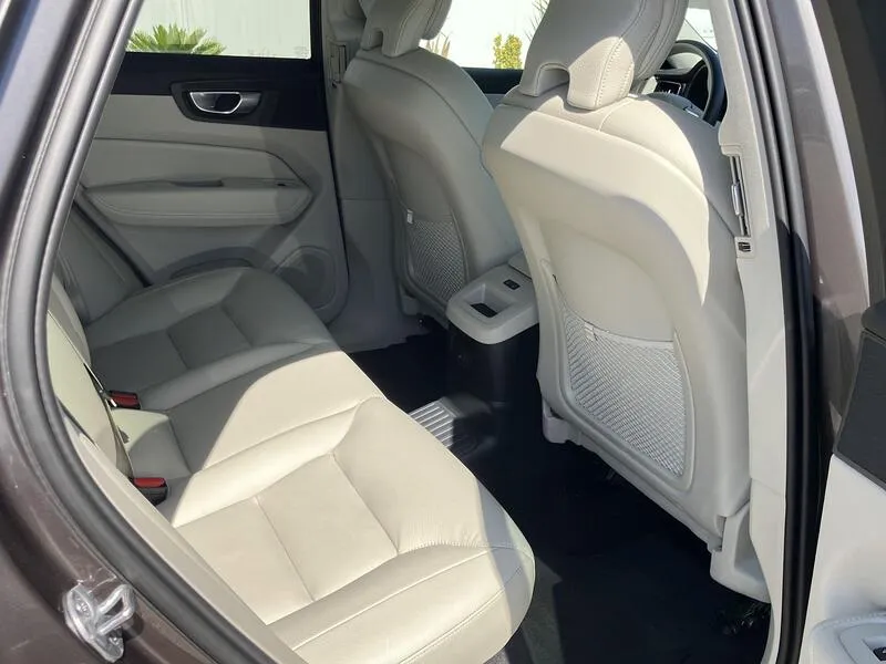 Volvo XC60 2.0 T6 AWD Recharge Ultimate Dark - foto 31