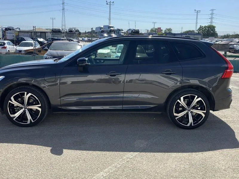 Volvo XC60 2.0 T6 AWD Recharge Ultimate Dark - foto 3