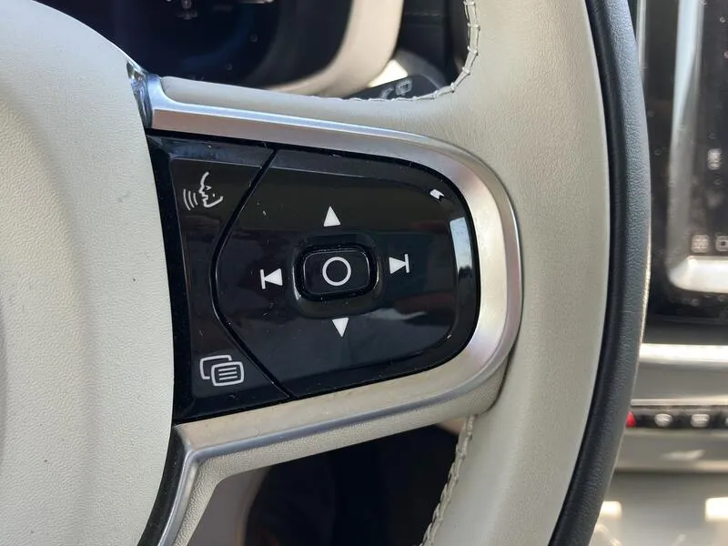 Volvo XC60 2.0 T6 AWD Recharge Ultimate Dark - foto 40
