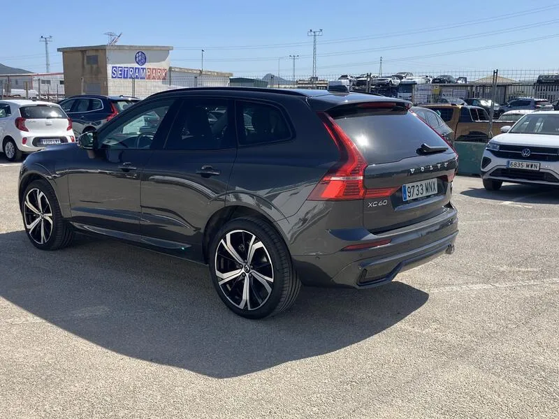 Volvo XC60 2.0 T6 AWD Recharge Ultimate Dark - foto 4