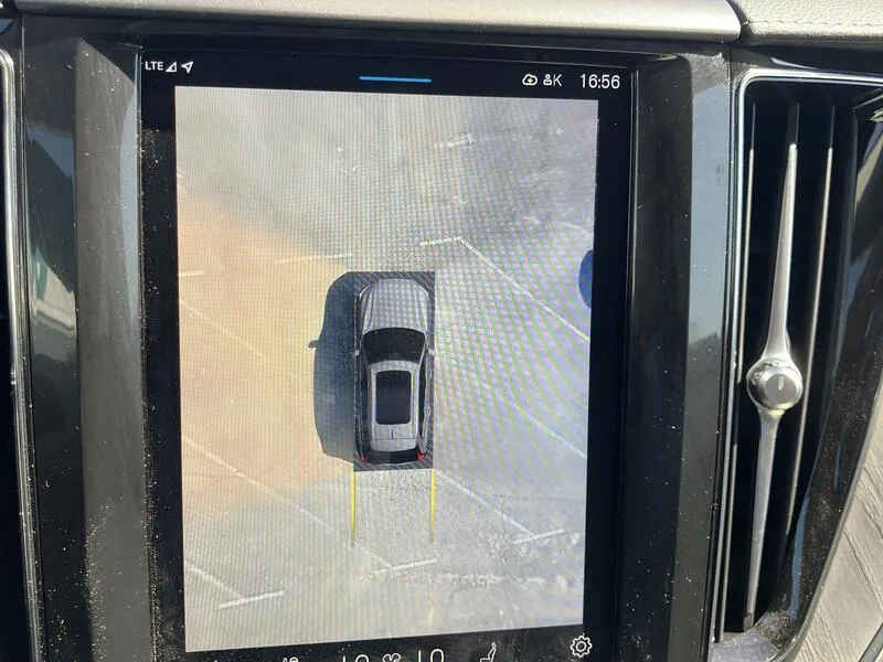 Volvo XC60 2.0 T6 AWD Recharge Ultimate Dark - foto 47