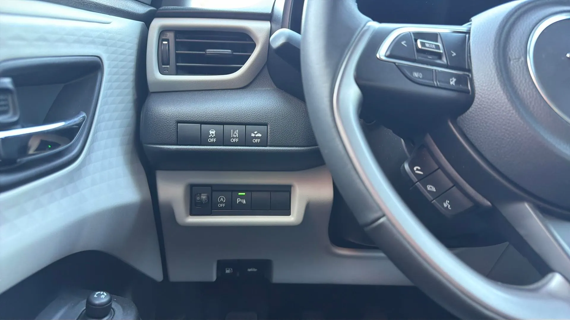 Suzuki Swift 1.2 S2 Mild Hybrid 4WD - foto 23
