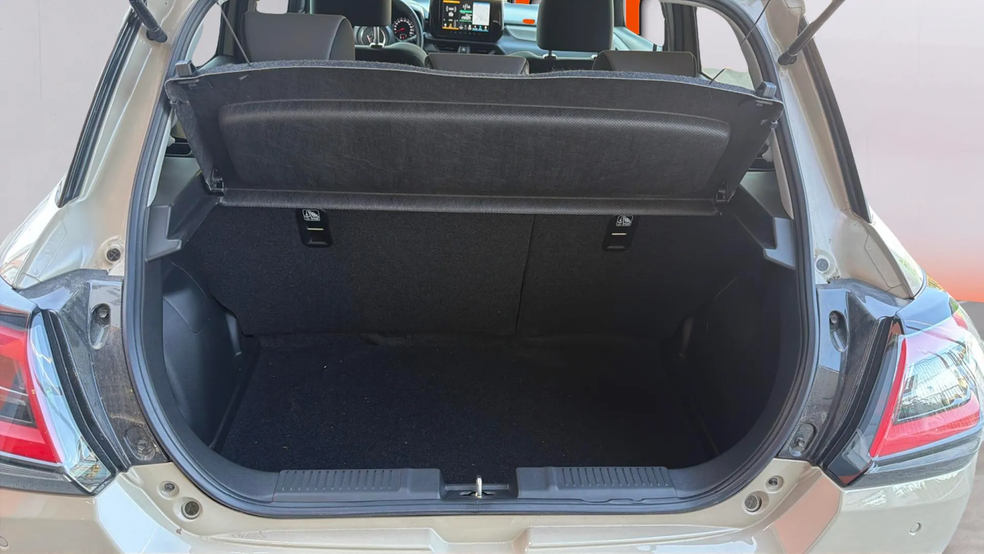Suzuki Swift 1.2 S2 Mild Hybrid 4WD - foto 8