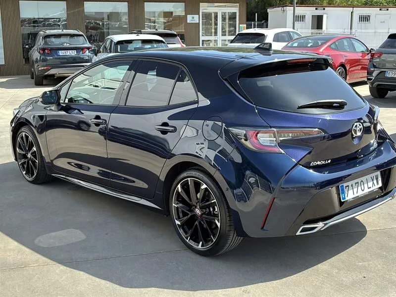 Toyota Corolla 2.0 180H GR-Sport - foto 4