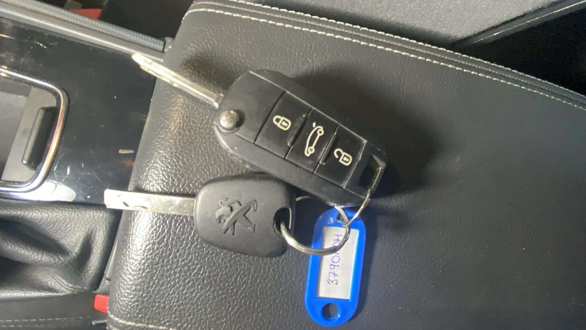 Peugeot 508 SW Active 1.6 BlueHDi - foto 21