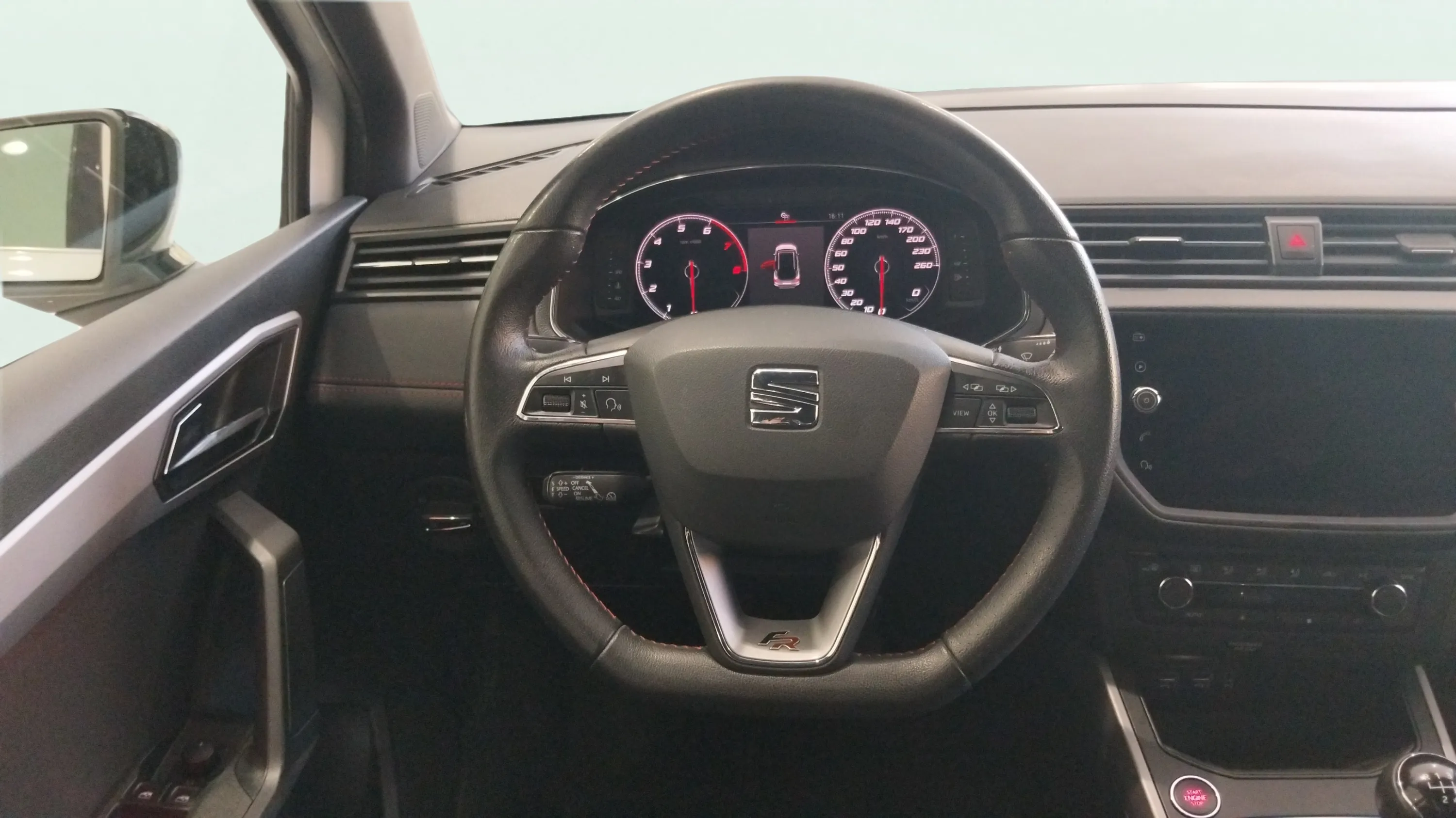 SEAT Arona 1.5 TSI FR - foto 13