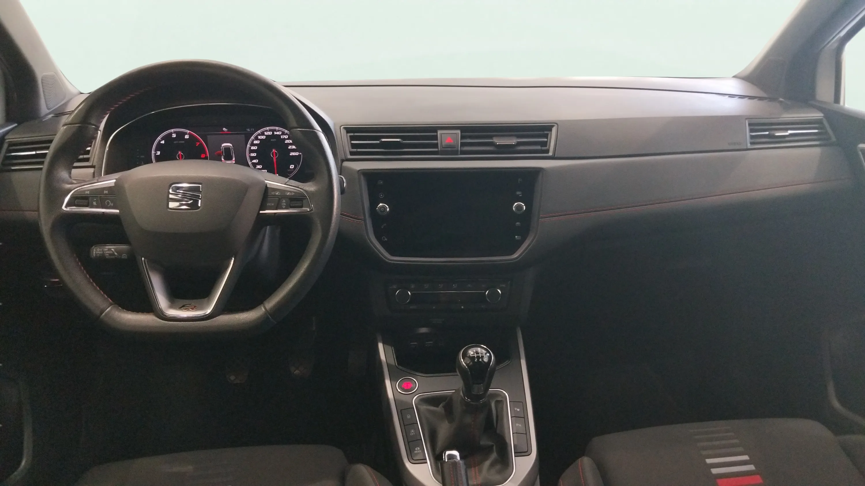 SEAT Arona 1.5 TSI FR - foto 11