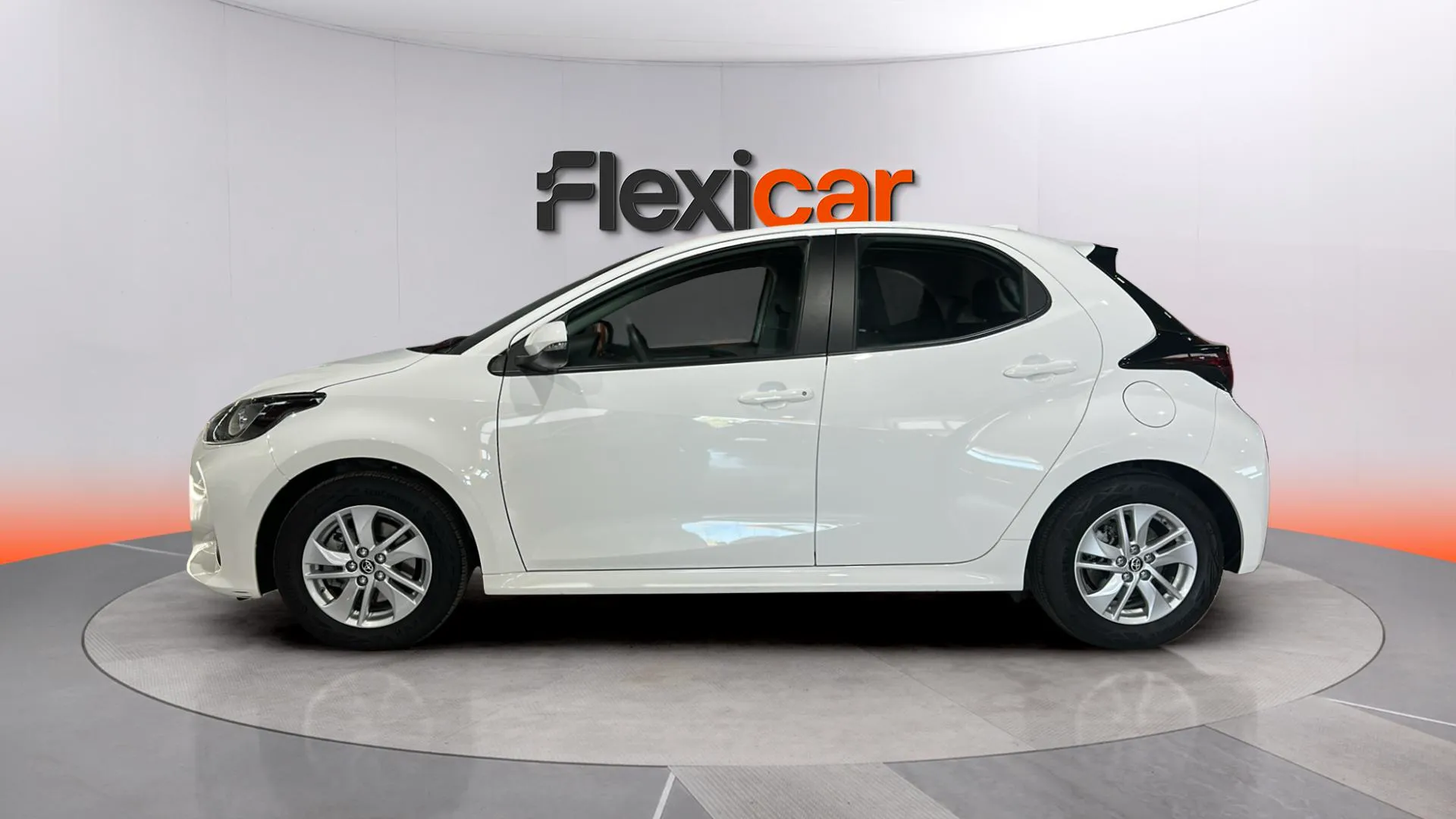 Toyota Yaris 1.5 120H Active Tech - foto 4