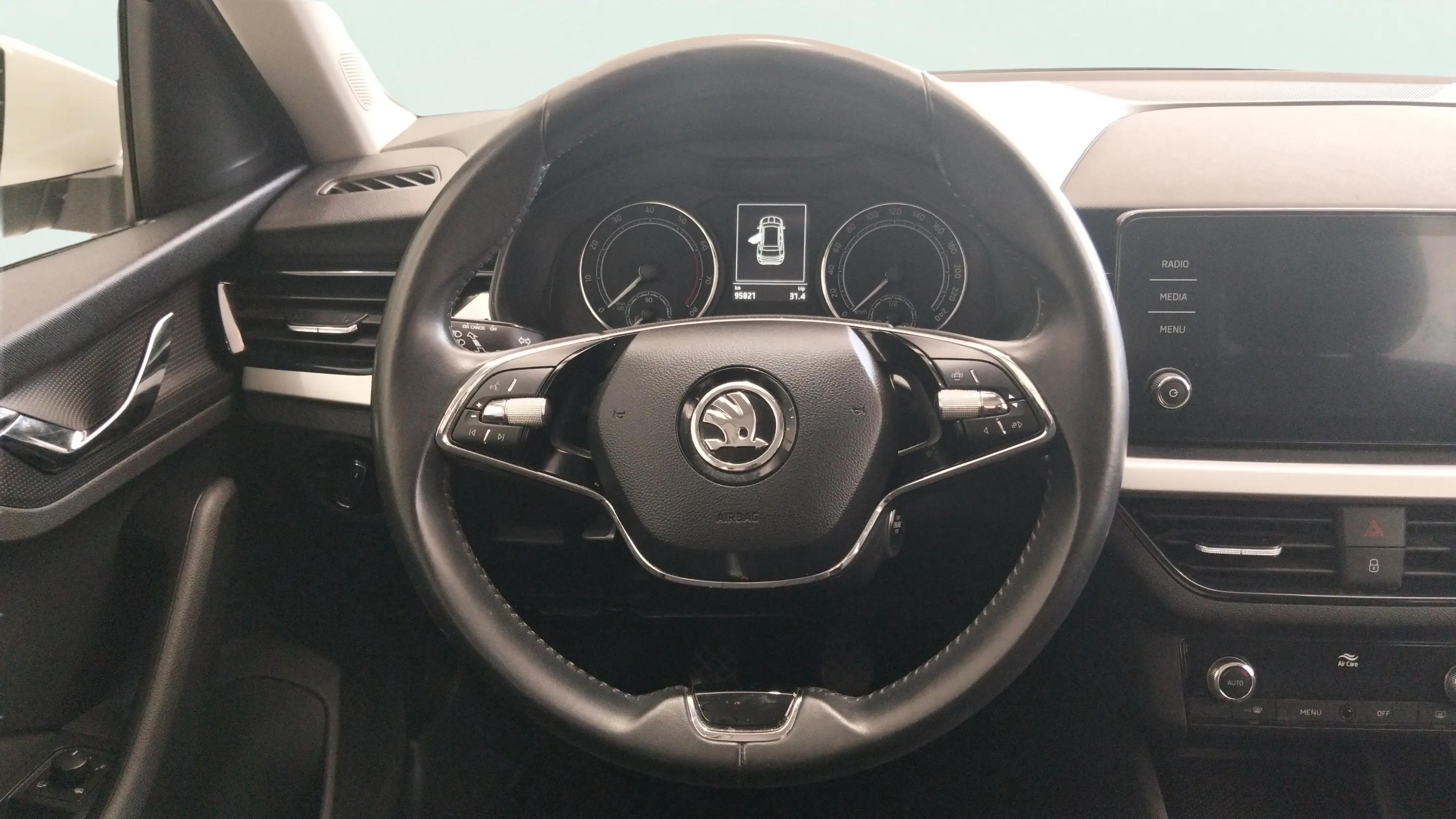 Škoda Kamiq 1.0 TSI Active - foto 13