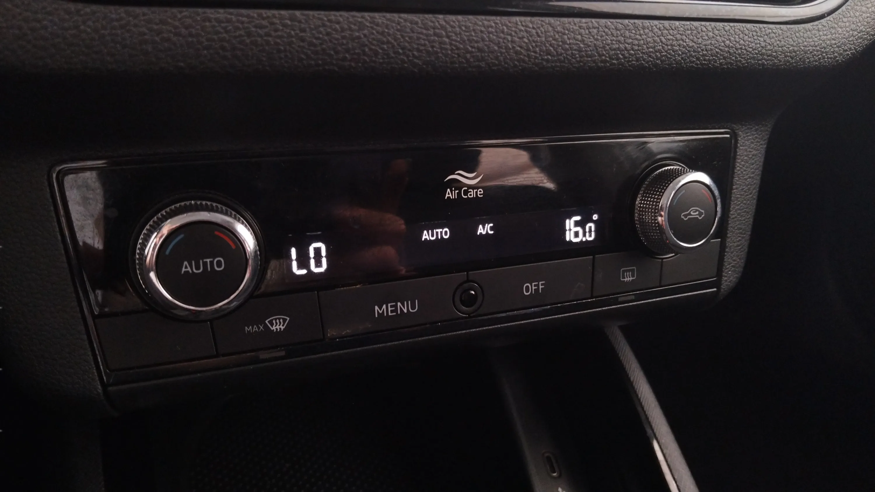 Škoda Kamiq 1.0 TSI Active - foto 21