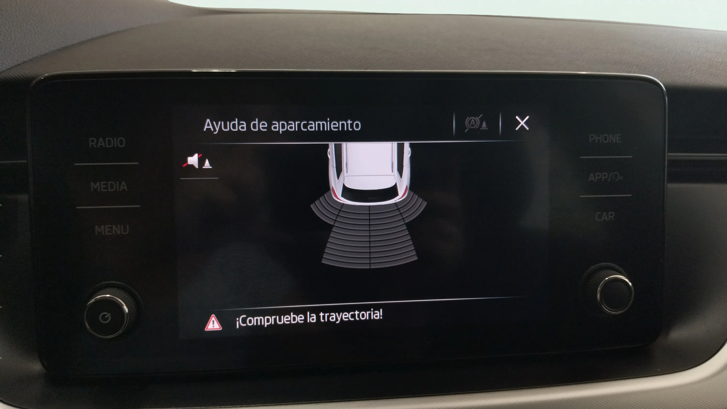 Škoda Kamiq 1.0 TSI Active - foto 20