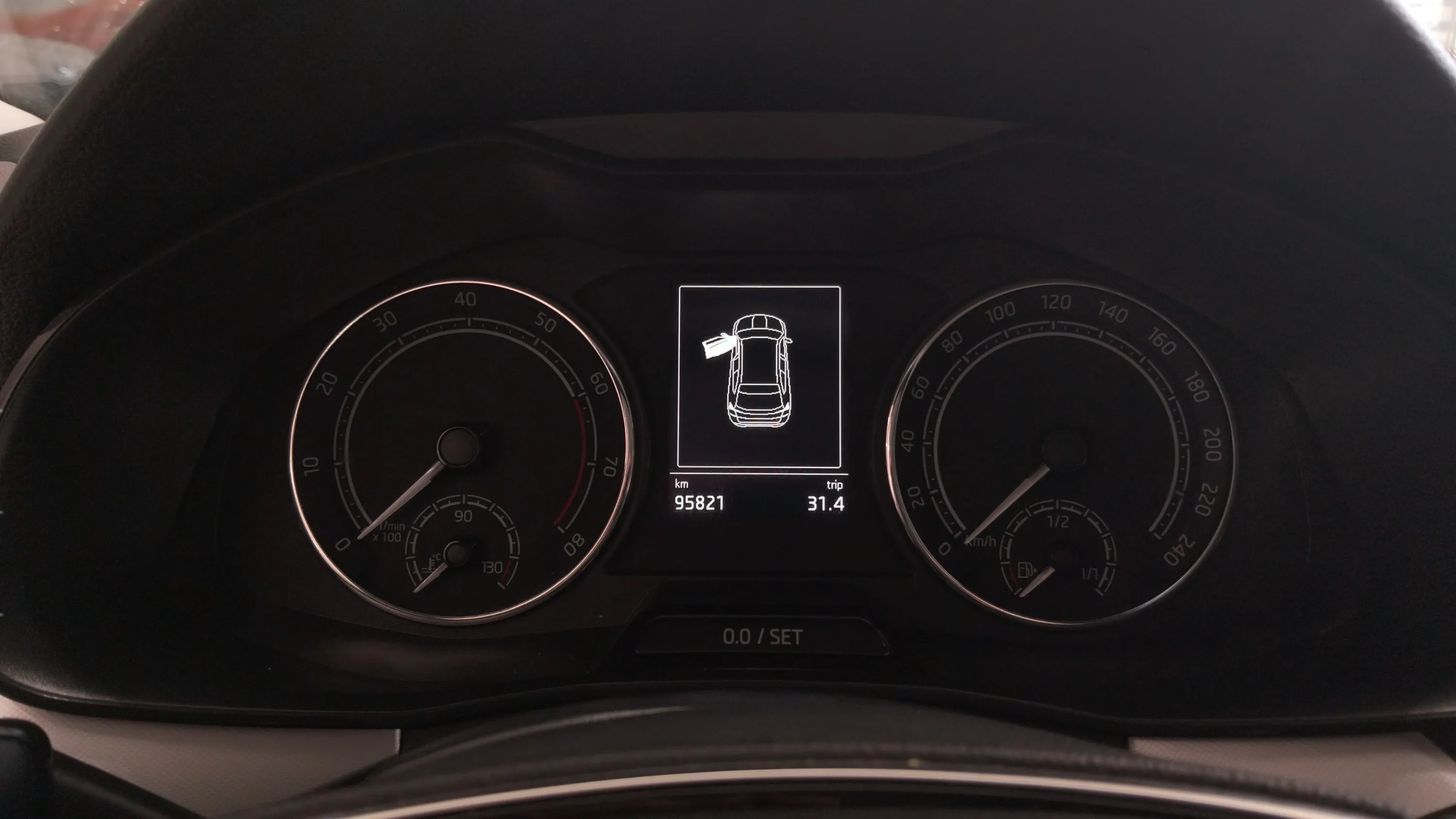Škoda Kamiq 1.0 TSI Active - foto 14