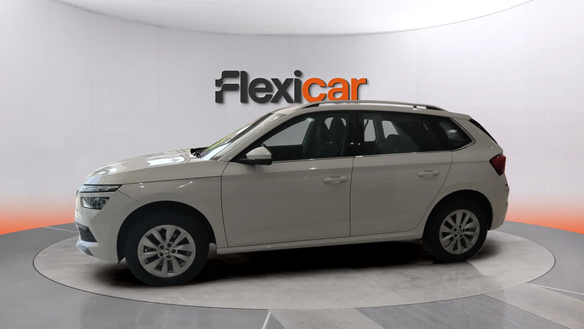 Škoda Kamiq 1.0 TSI Active - foto 5